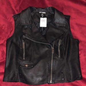 HOT TOPIC Black Faux Leather Biker Vest NWT Size S